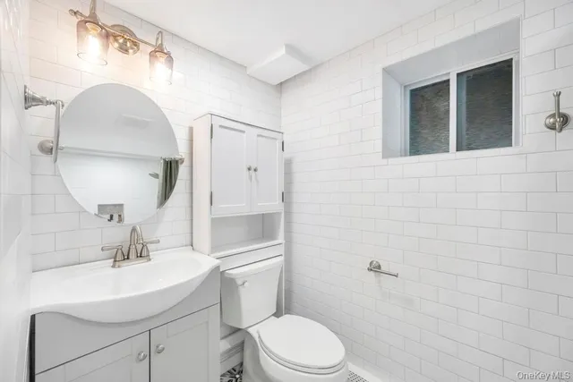 $4,200 | 62 Forest Avenue, Lake Grove, NY 11755