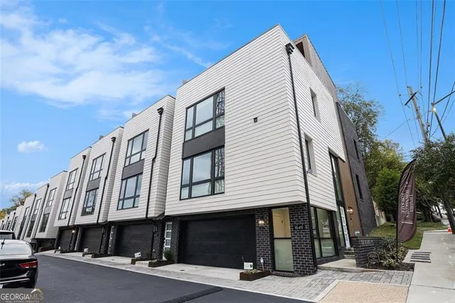 a view of a large white building
