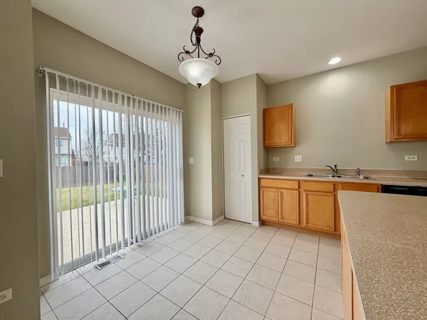 $2,790 | 2479 Montclair Lane, Montgomery, IL 60538