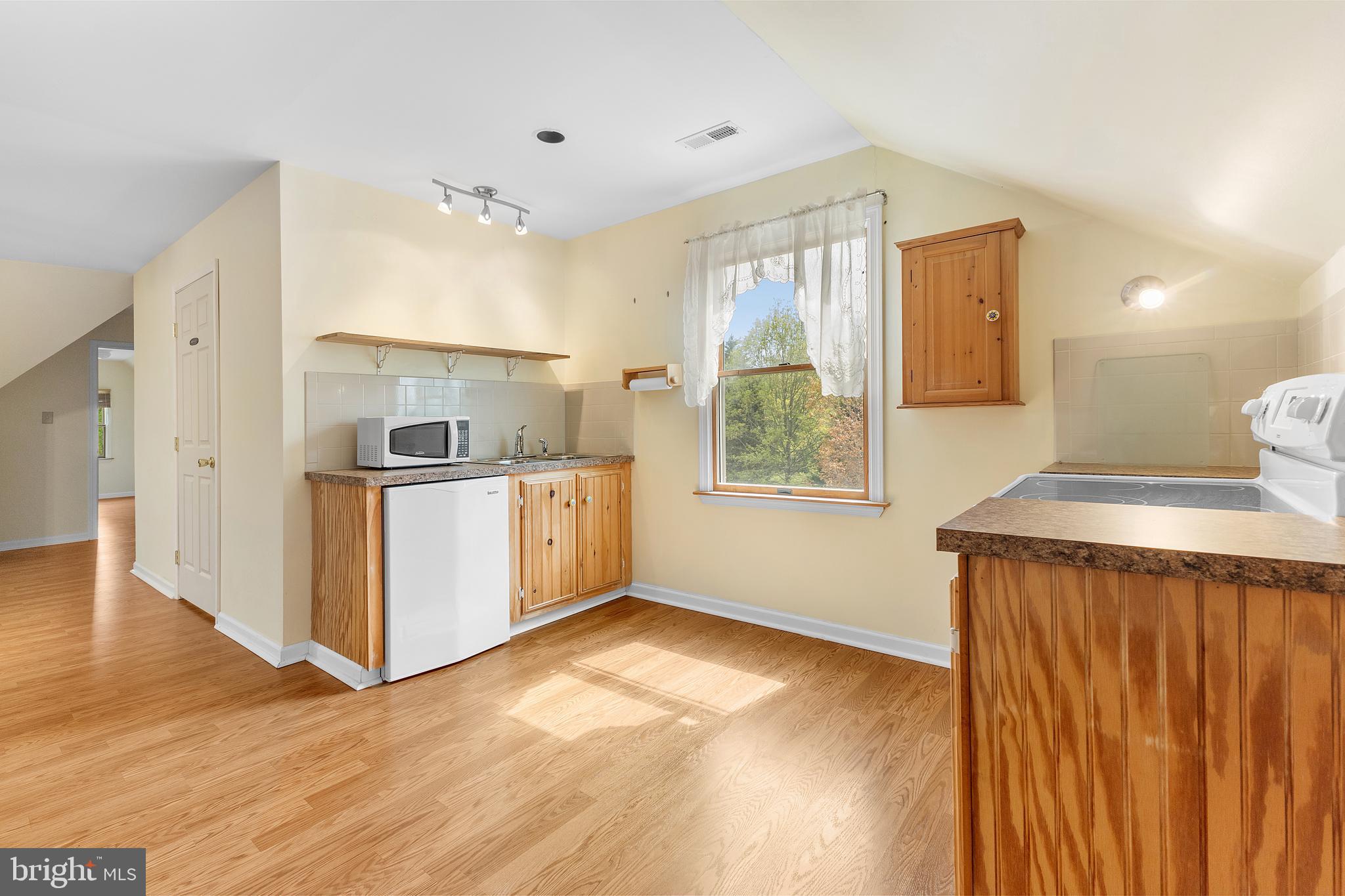 143 Clemencia Road Earleville, MD 21919 - Photo 35 of 62 2nd floor In-Law suite