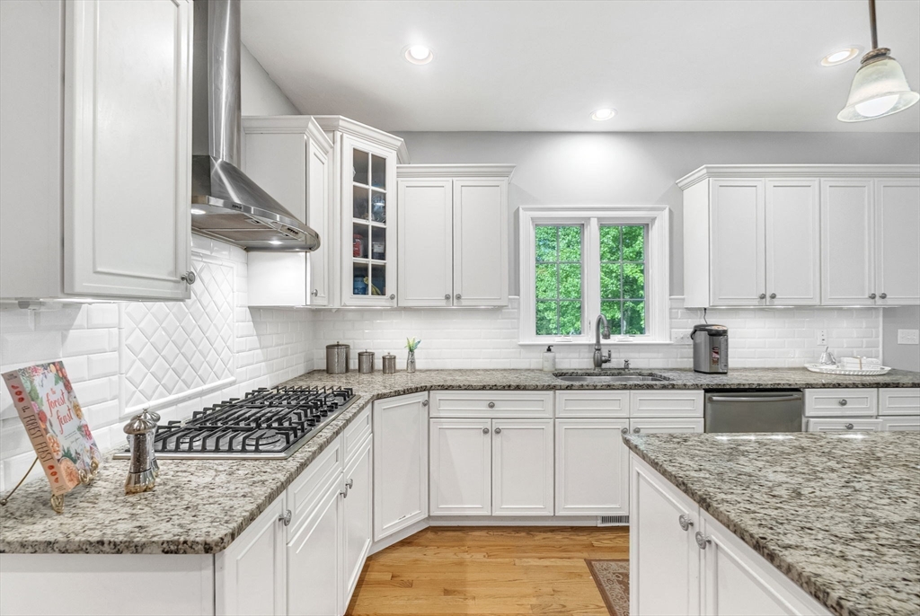 1125 Burroughs Road Boxborough, MA 01719 - Photo 10 of 42
