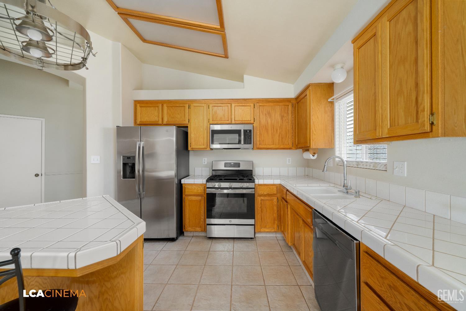 Undisclosed Address Bakersfield, CA 93314 - Photo 8 of 21 Gallery Image 8