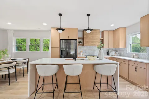 $650,000 | 3320 Winterfield Place, Charlotte, NC 28205