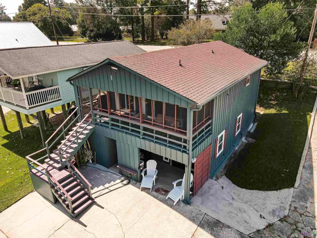 $534,900 | 8016 False River Drive, Oscar, LA 70762