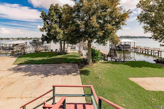 $534,900 | 8016 False River Drive, Oscar, LA 70762