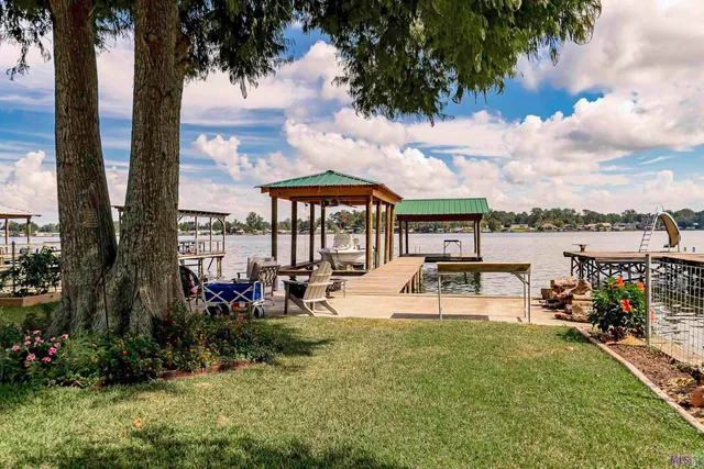 $534,900 | 8016 False River Drive, Oscar, LA 70762