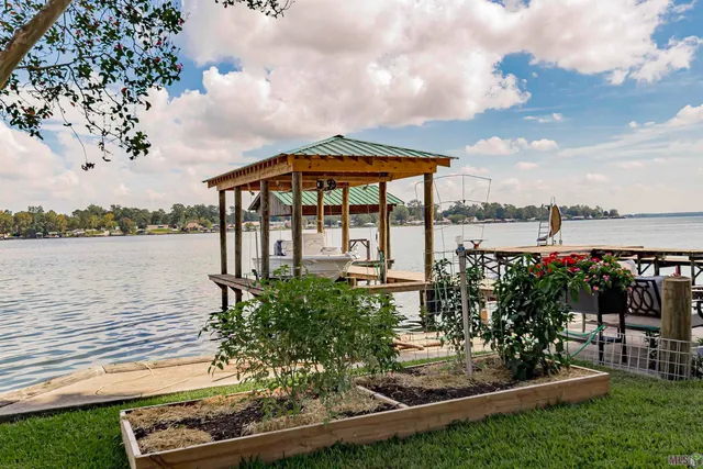 $534,900 | 8016 False River Drive, Oscar, LA 70762