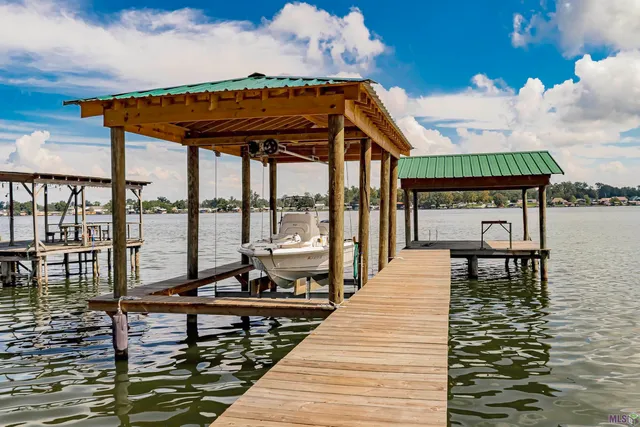 $534,900 | 8016 False River Drive, Oscar, LA 70762