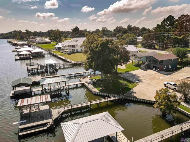 $534,900 | 8016 False River Drive, Oscar, LA 70762