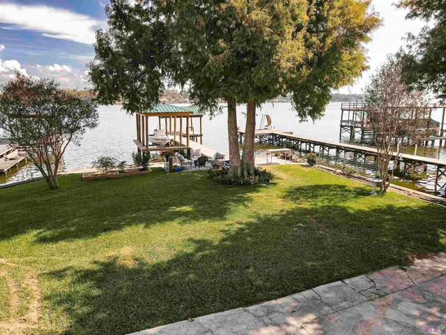 $534,900 | 8016 False River Drive, Oscar, LA 70762