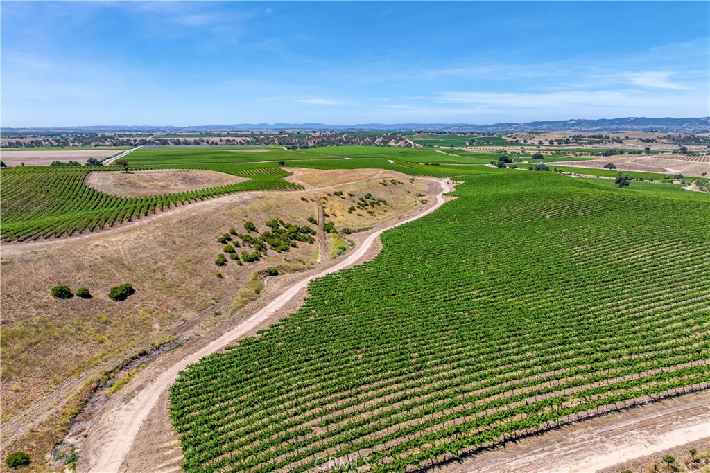 7160 Estrella Road San Miguel, CA 93451 - Photo 16 of 28