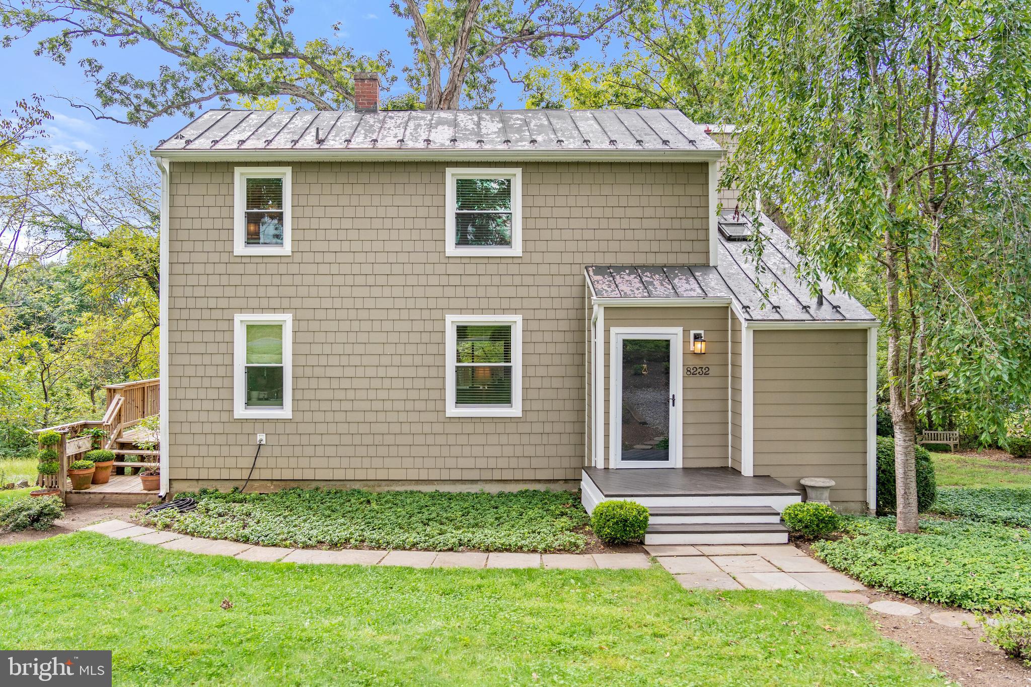 8232 Lees Ridge Road Warrenton, VA 20186 - Photo 3 of 46 Gallery Image 3