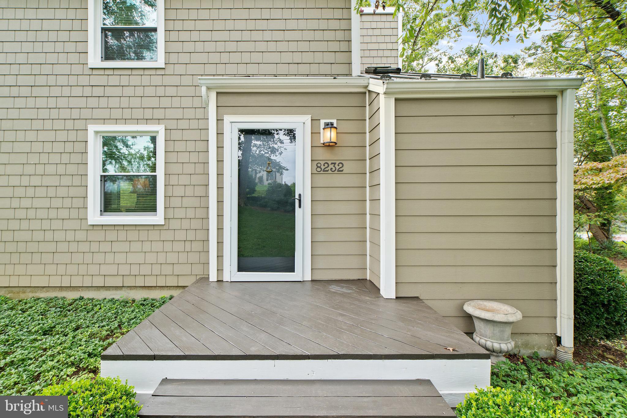 8232 Lees Ridge Road Warrenton, VA 20186 - Photo 6 of 46 Gallery Image 6