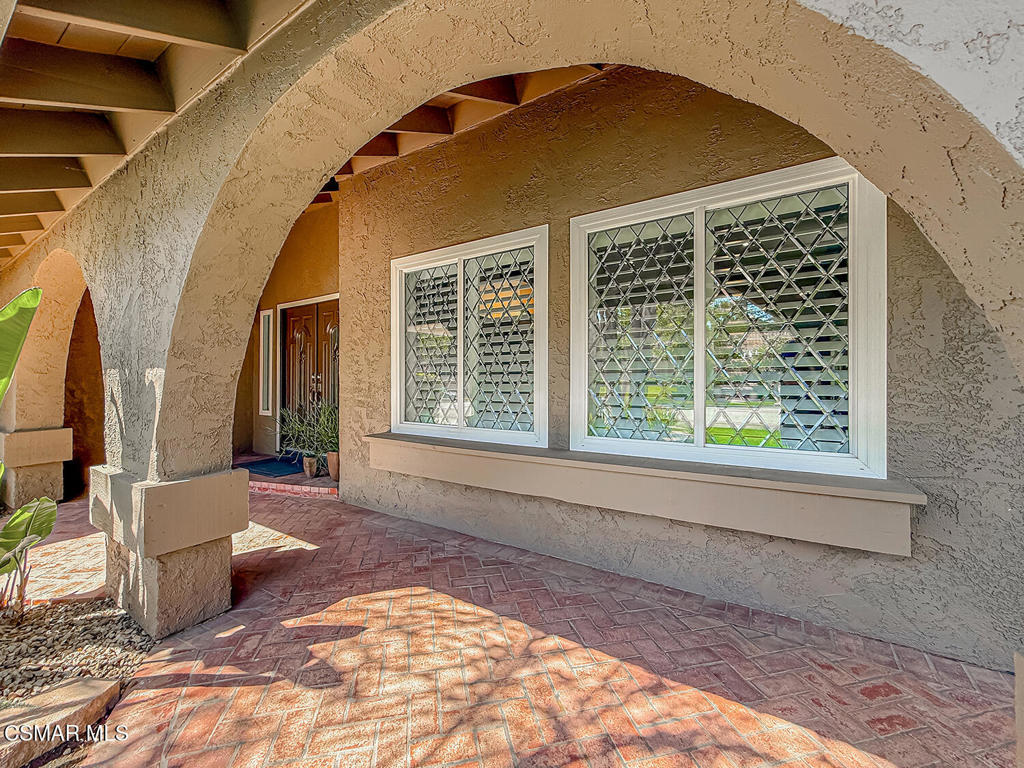 687 Stonebrook Street Simi Valley, CA 93065 - Photo 49 of 76 Gallery Image 49