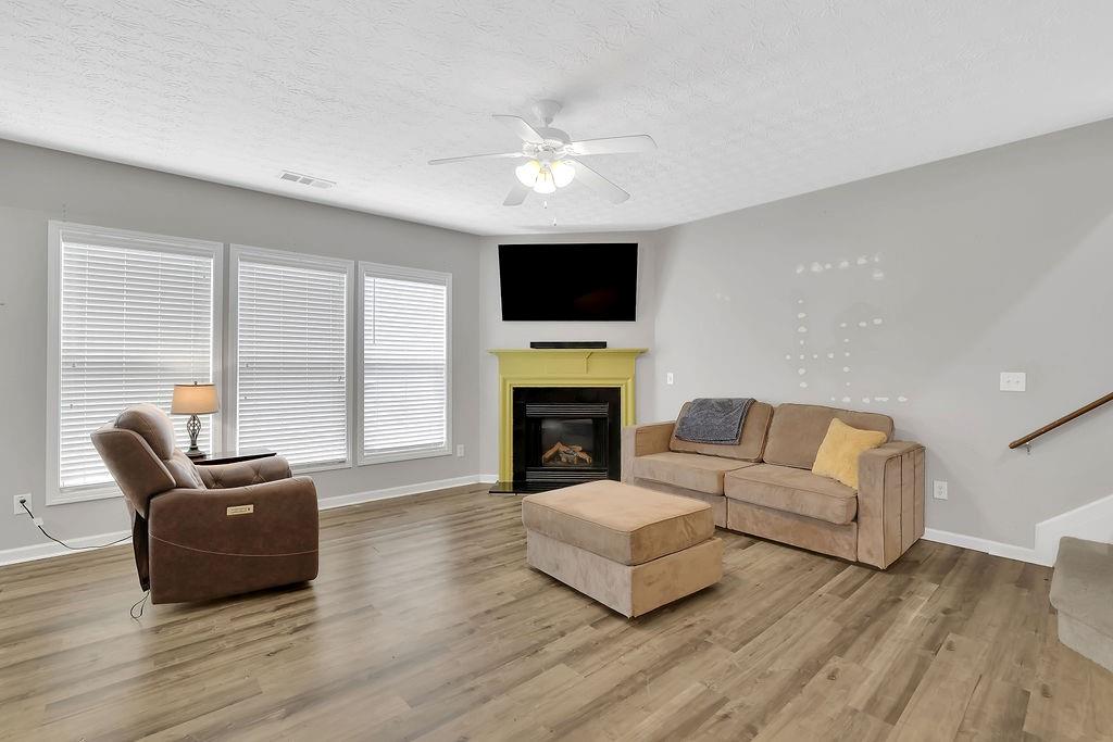 203 Quince Road Canton, GA 30114 - Photo 4 of 29