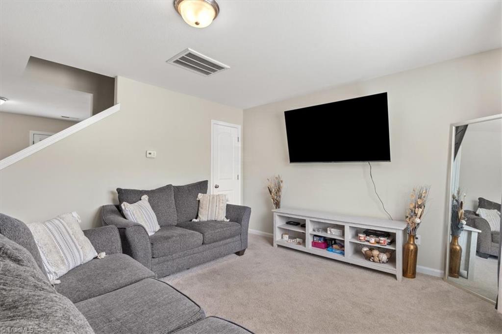 4105 Davis Ridge Court Greensboro, NC 27405 - Photo 5 of 30