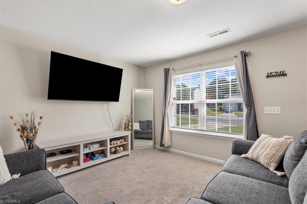 4105 Davis Ridge Court Greensboro, NC 27405 - Photo 8 of 30