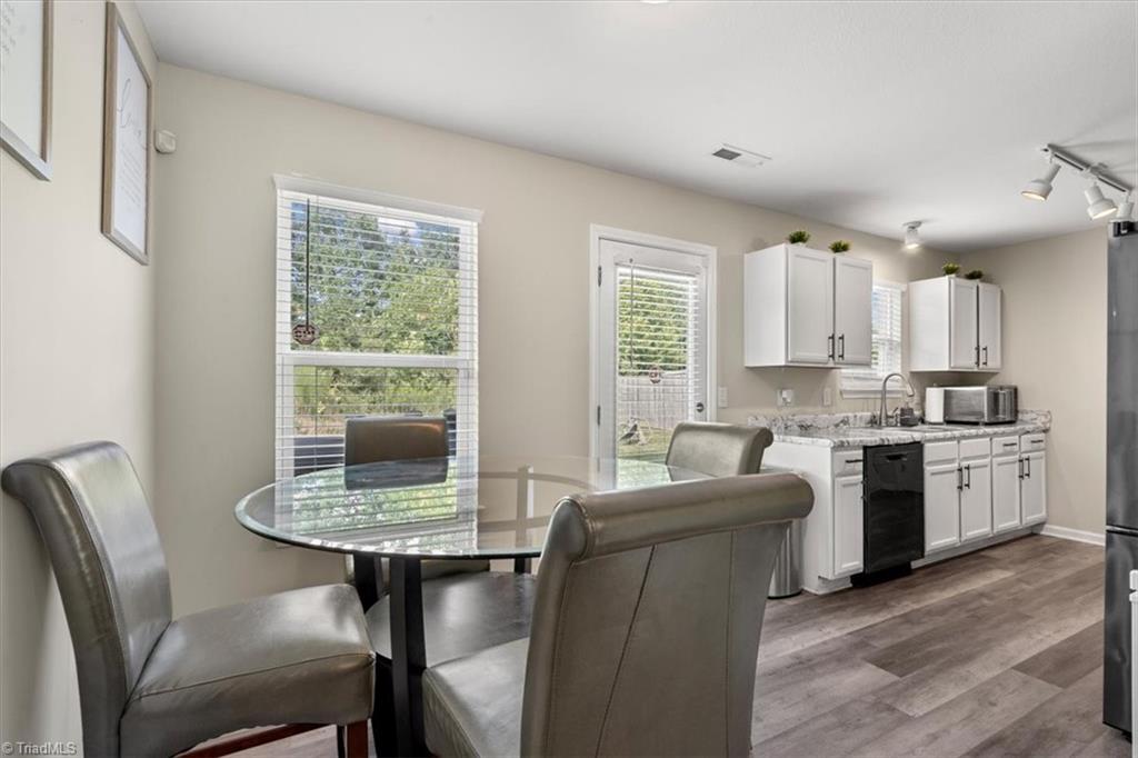 4105 Davis Ridge Court Greensboro, NC 27405 - Photo 10 of 30