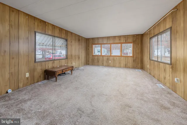 $75,000 | 124 Chalet Lane, Vineland, NJ 08360