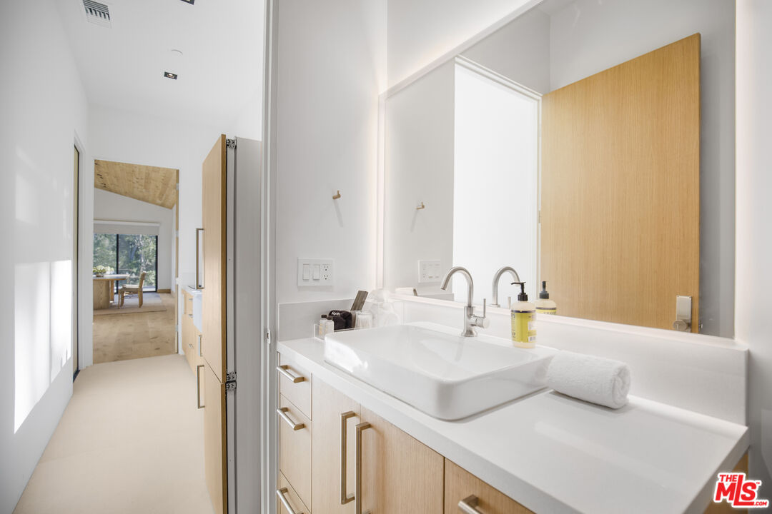 1754 Lechusa Road Malibu, CA 90265 - Photo 24 of 57