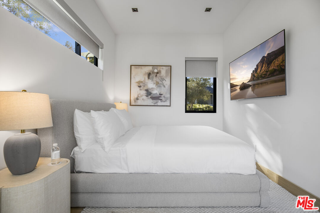 1754 Lechusa Road Malibu, CA 90265 - Photo 32 of 57