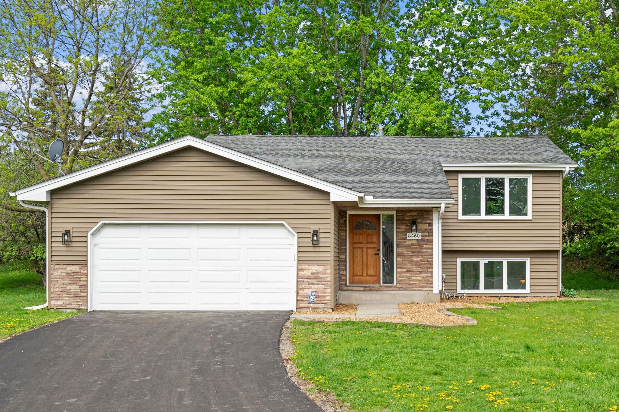 8460 Bittern Court Chanhassen, MN 55317 - Photo 2 of 46