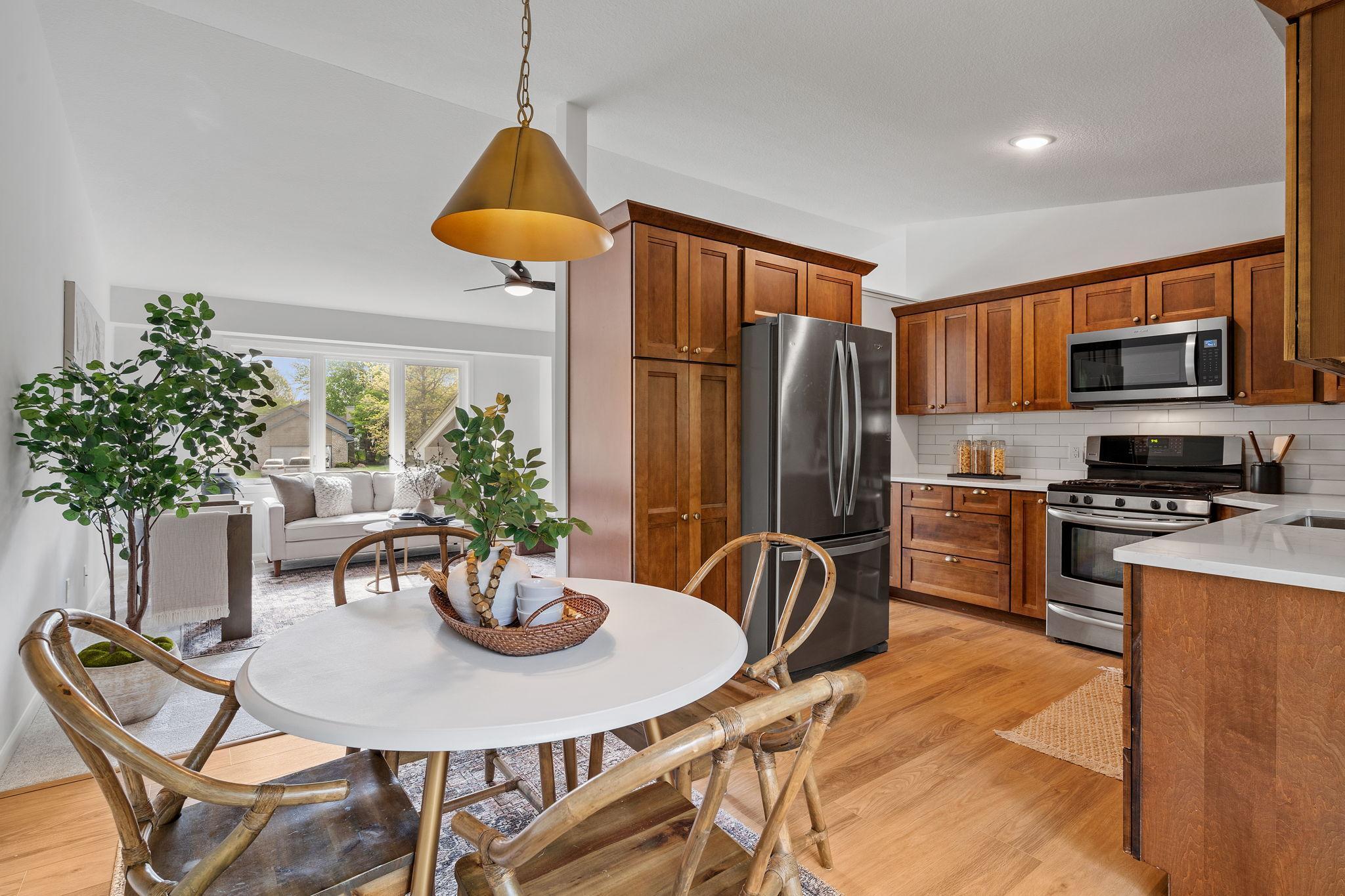 8460 Bittern Court Chanhassen, MN 55317 - Photo 9 of 46