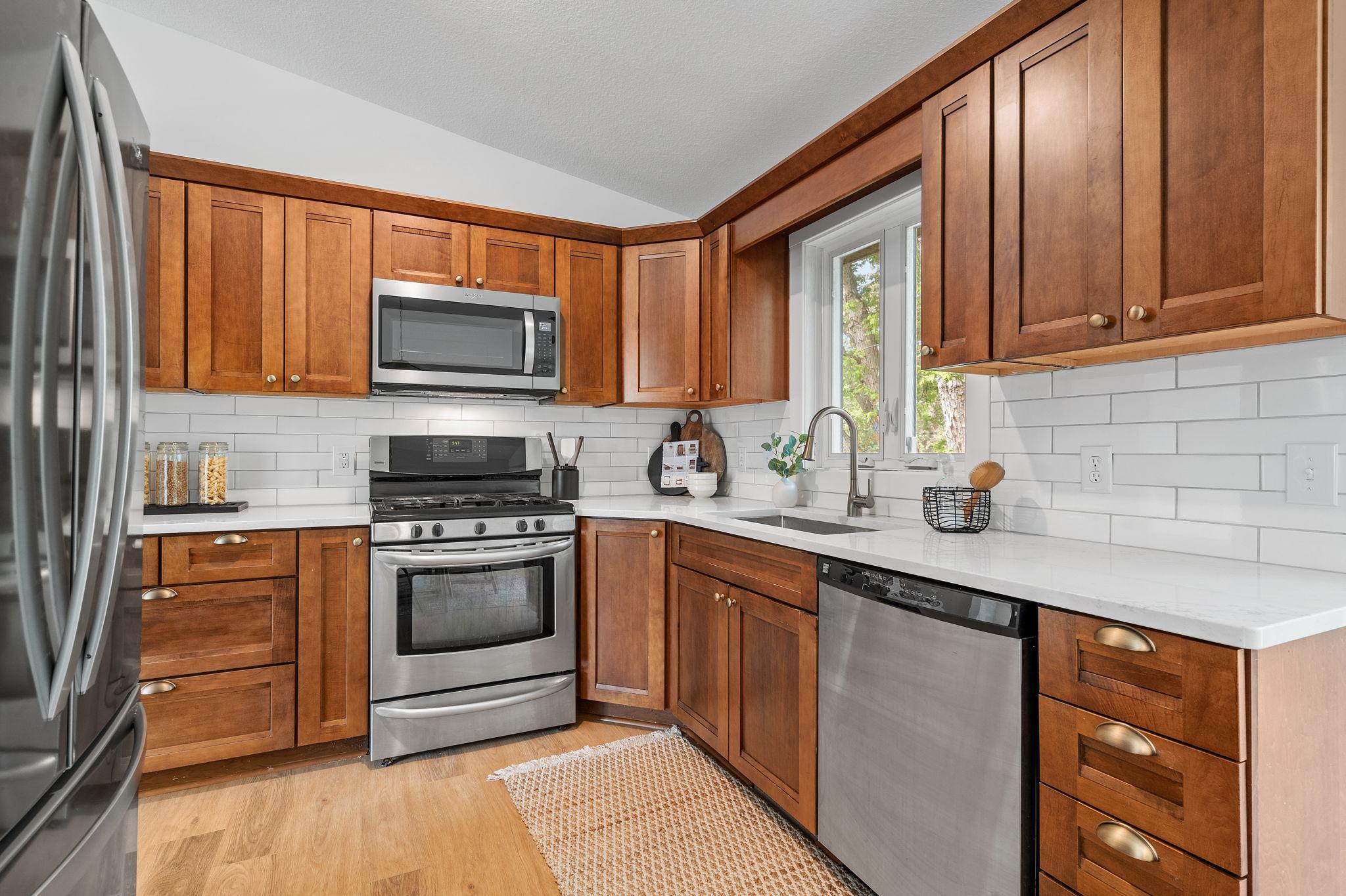 8460 Bittern Court Chanhassen, MN 55317 - Photo 10 of 46