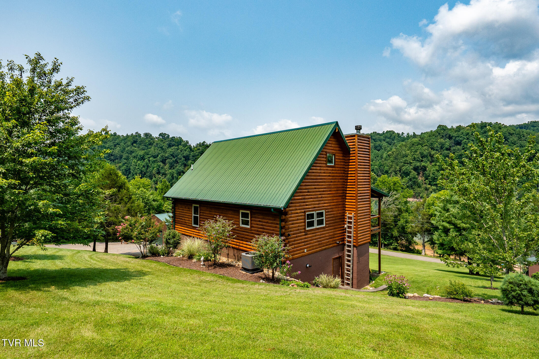 2288 Norris Road Butler, TN 37640 - Photo 4 of 134 2288 Norris Rd (61 of 145)