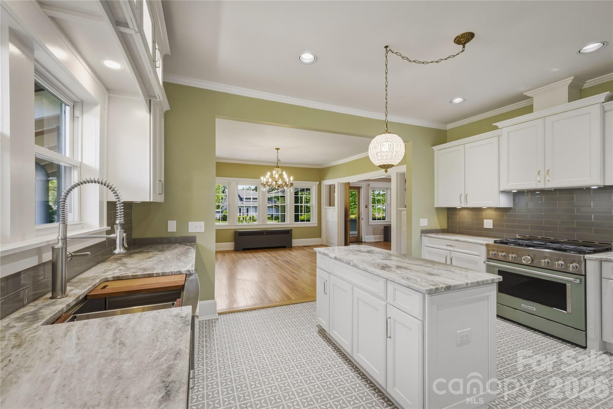 311 West Union Street Morganton, NC 28655 - Photo 17 of 46
