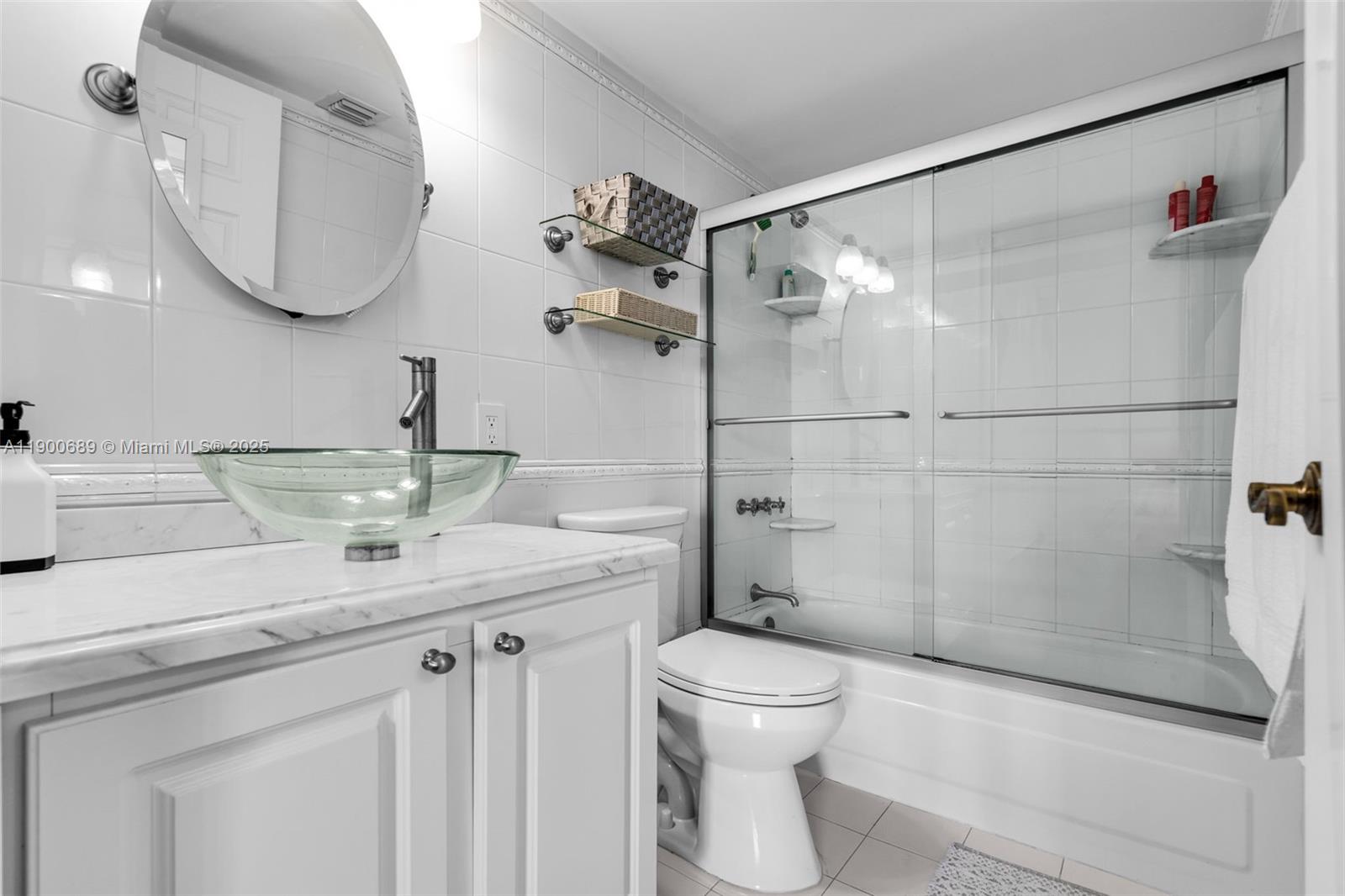 540 Brickell Key Drive, Unit 1813 Miami, FL 33131 - Photo 20 of 41