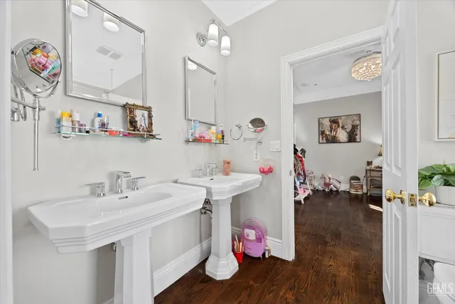 $2,590,000 | Undisclosed Address, Bakersfield, CA 93311