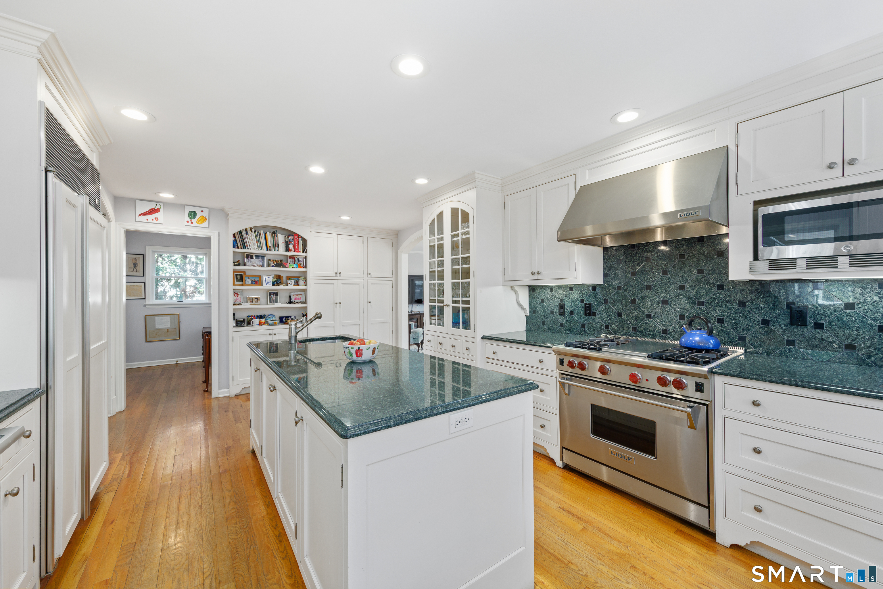 27 Crest Road Norwalk, CT 06853 - Photo 12 of 39