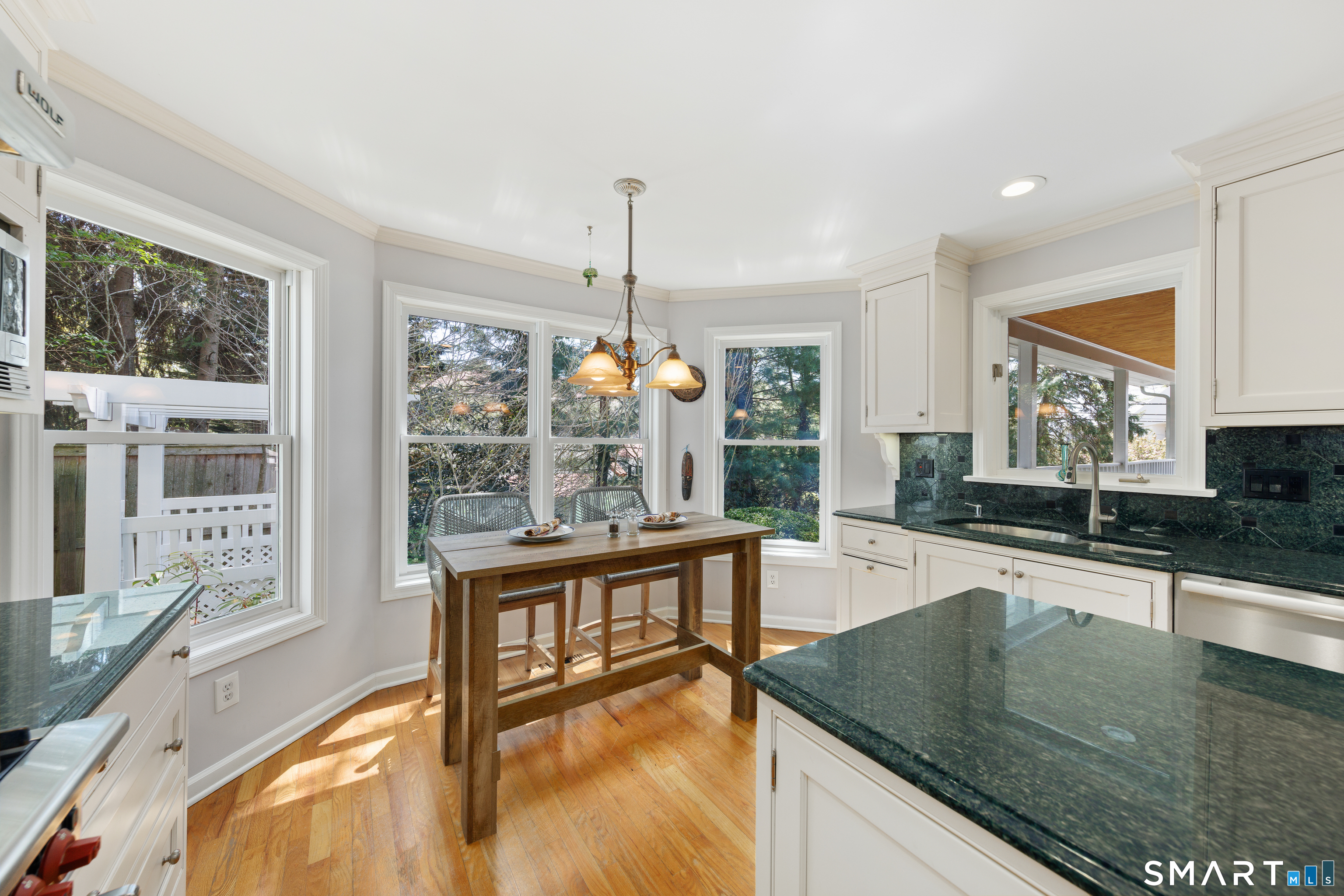 27 Crest Road Norwalk, CT 06853 - Photo 13 of 39