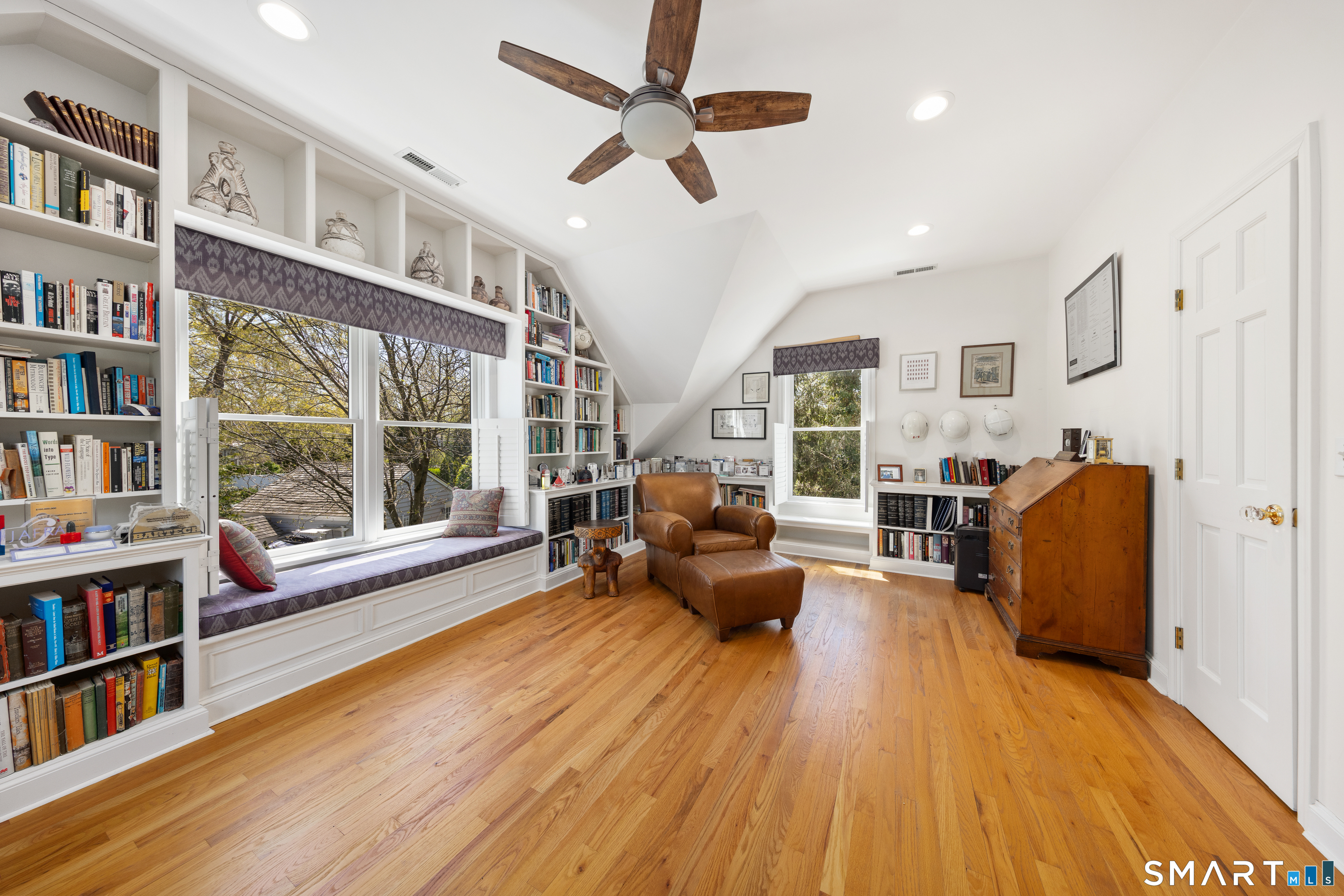 27 Crest Road Norwalk, CT 06853 - Photo 34 of 39
