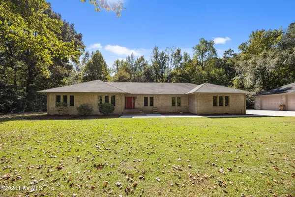 $649,900 | 123 Farmington Road, Grimesland, NC 27837