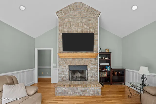 $649,900 | 123 Farmington Road, Grimesland, NC 27837