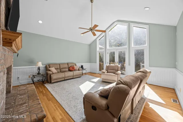 $649,900 | 123 Farmington Road, Grimesland, NC 27837