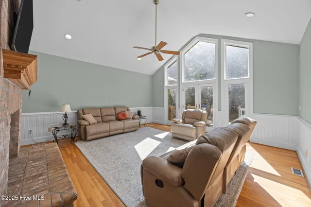 $649,900 | 123 Farmington Road, Grimesland, NC 27837