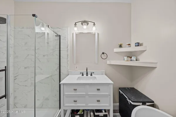 $649,900 | 123 Farmington Road, Grimesland, NC 27837