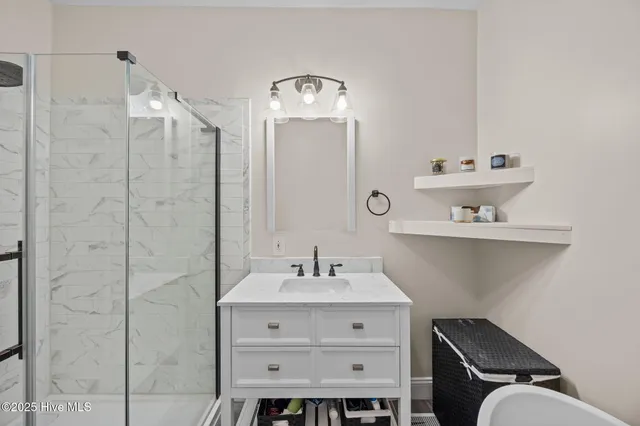 $649,900 | 123 Farmington Road, Grimesland, NC 27837