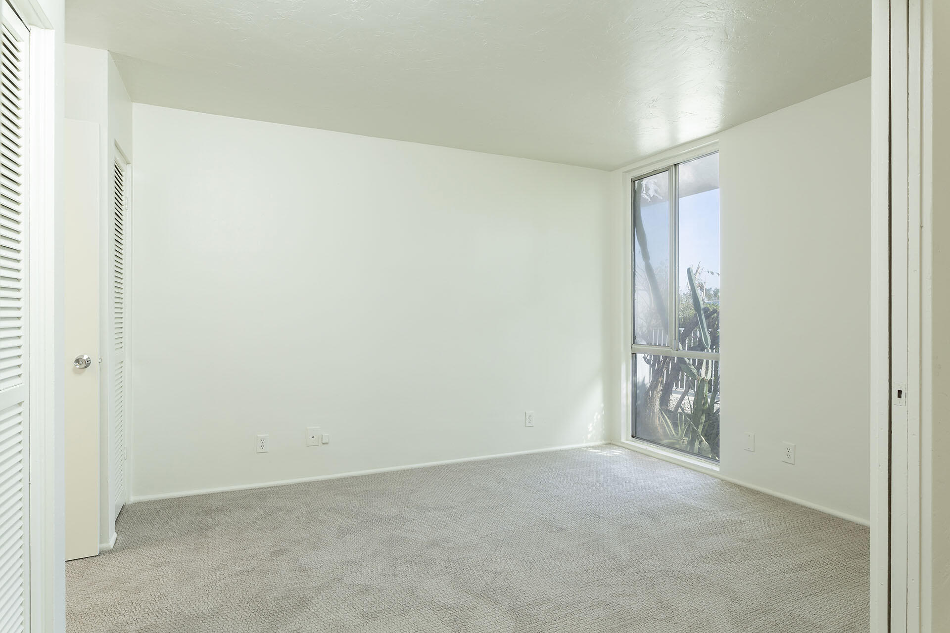 42336 Dunes View Road, Unit 12 Rancho Mirage, CA 92270 - Photo 19 of 29 a view of an empty room