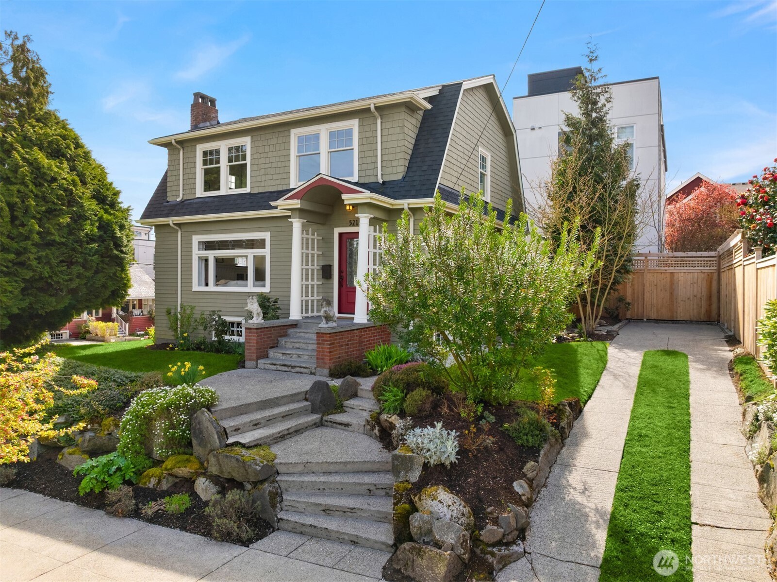 521 North 47th Street Seattle, WA 98103 - Photo 1 of 34