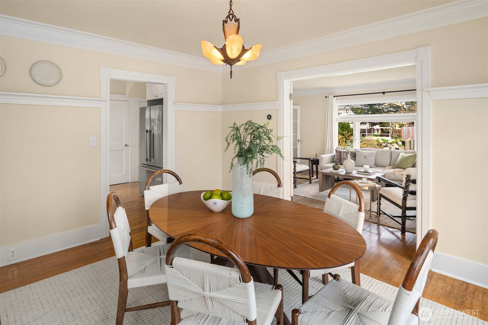 521 North 47th Street Seattle, WA 98103 - Photo 9 of 34