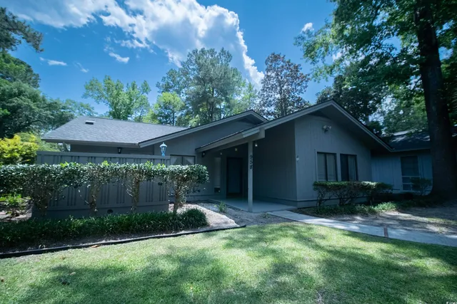 $349,900 | 958 Oakwood Lane, Myrtle Beach, SC 29572