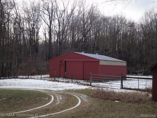 22150 Carleton West Road Belleville, MI 48111 - Photo 8 of 11 POLE BARN.jpg