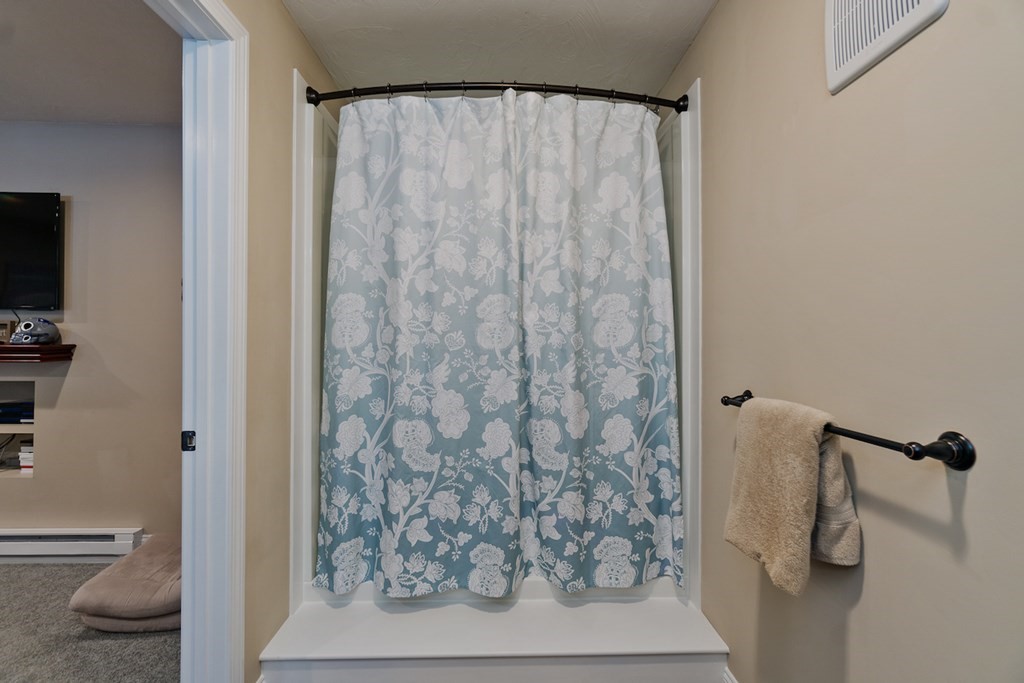 46 Mountainview Road Uxbridge, MA 01569 - Photo 36 of 42 Gallery Image 36