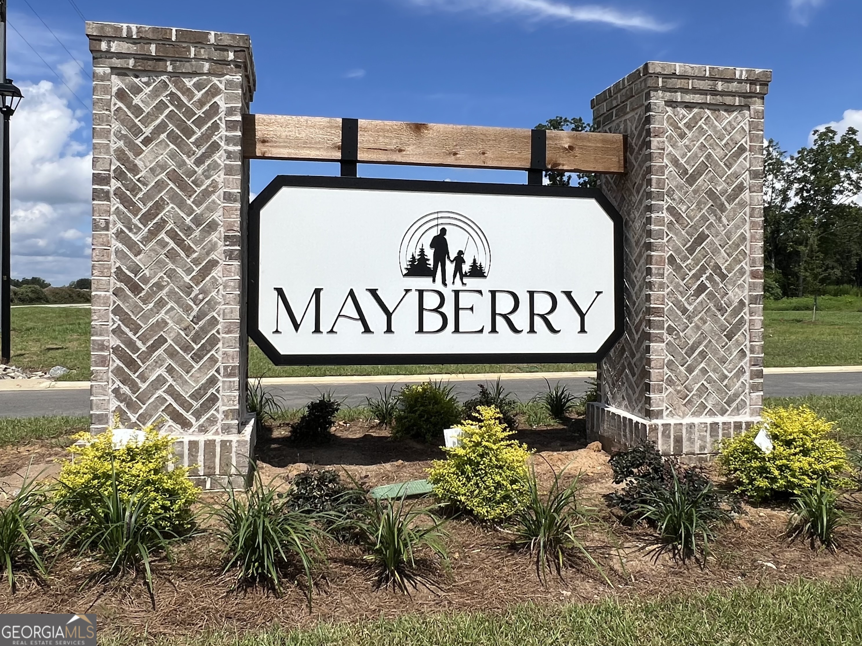 350 Rucker Lane, Unit 144 Statesboro, GA 30458 - Photo 2 of 2 a sign on a street sign