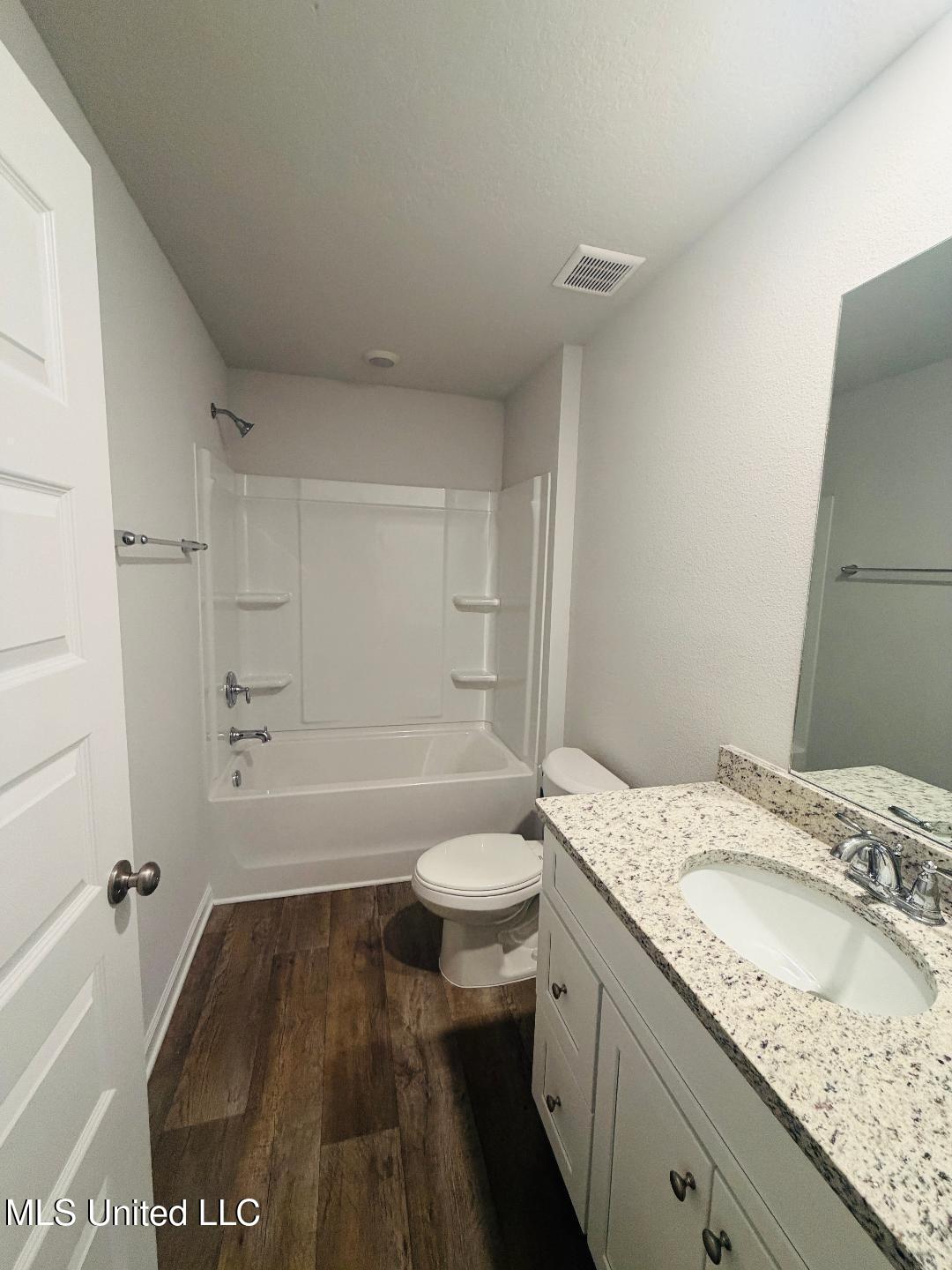 29 Crown Drive Lucedale, MS 39452 - Photo 14 of 20 CROWN GUEST BATH