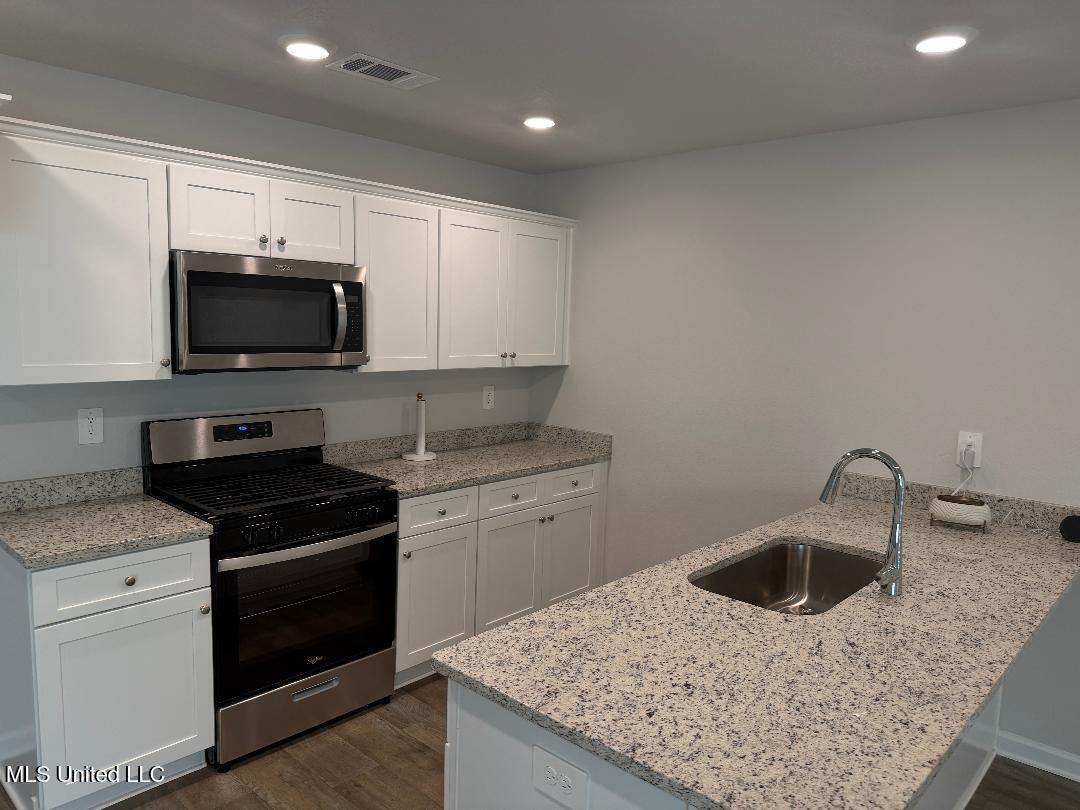 29 Crown Drive Lucedale, MS 39452 - Photo 8 of 20 CROWN KITCHEN